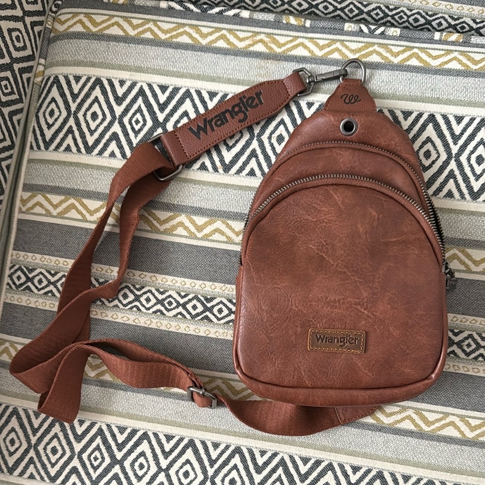 Wrangler *NEW* Small Crossbody Bag